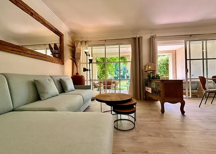 בית נופש Les Restanques Maison 3 Pins