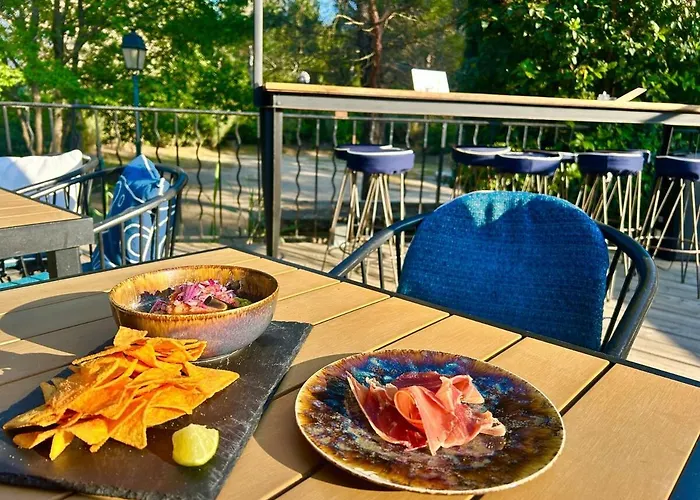 Les Restanques Maison 3 Pins בית נופש *