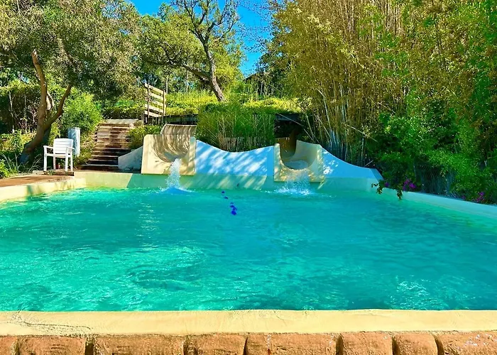 בית נופש Les Restanques Maison 3 Pins *